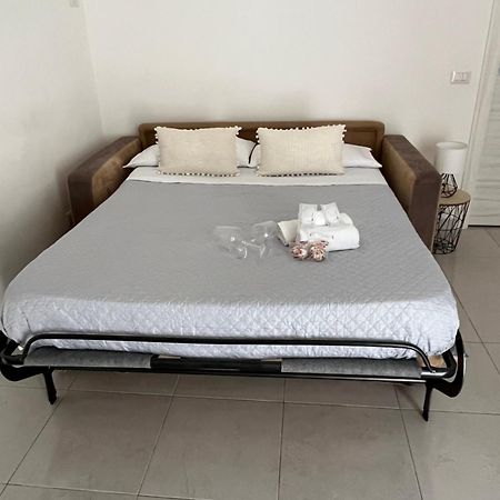 B&B Regina Rooms อาโวลา ภายนอก รูปภาพ