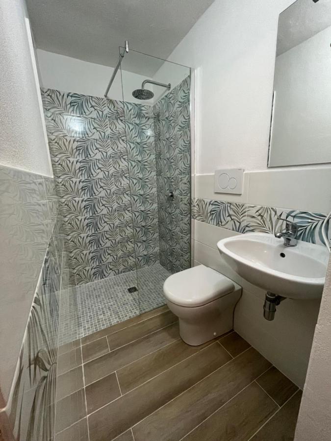 B&B Regina Rooms อาโวลา ภายนอก รูปภาพ