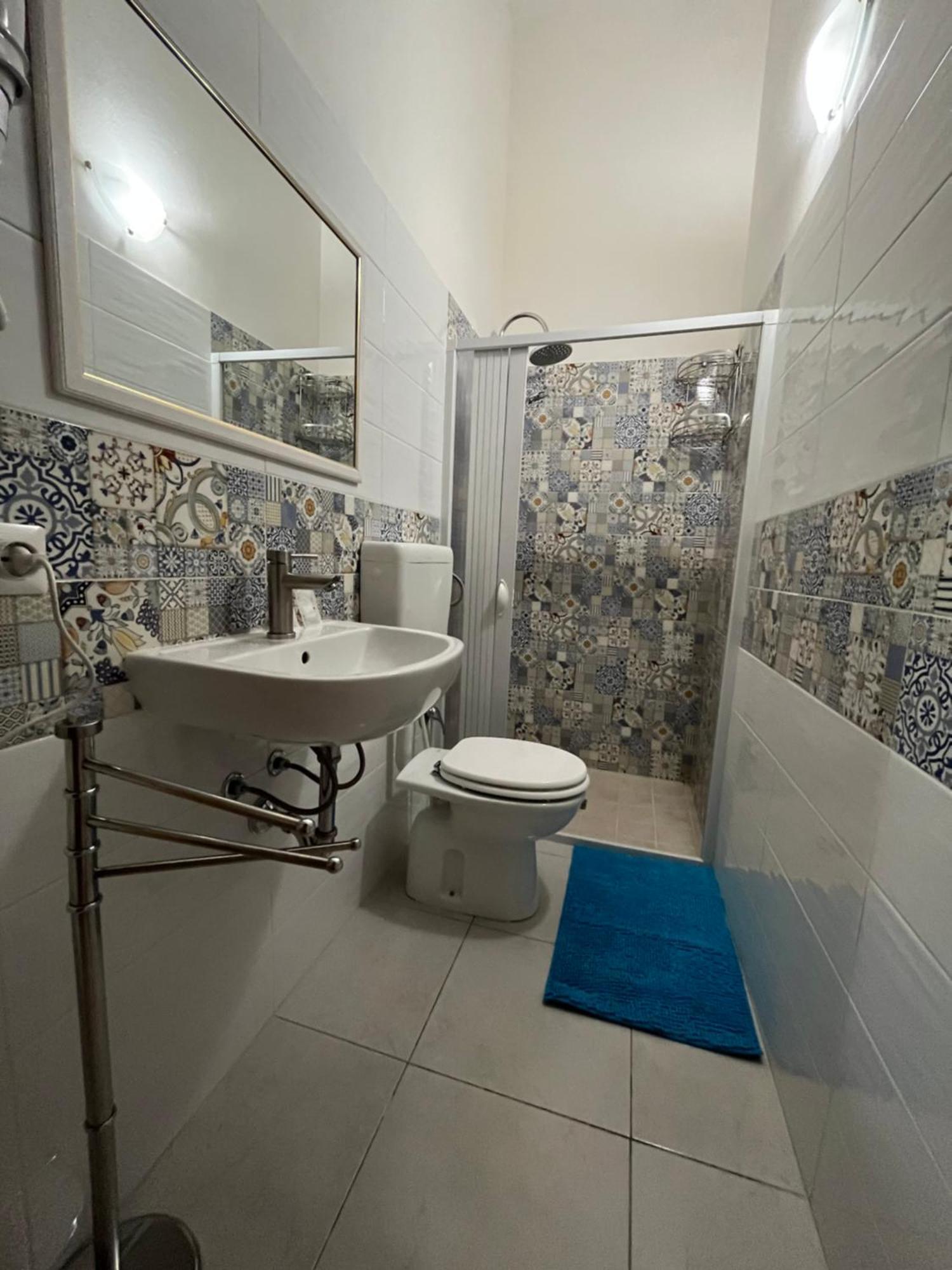 B&B Regina Rooms อาโวลา ภายนอก รูปภาพ